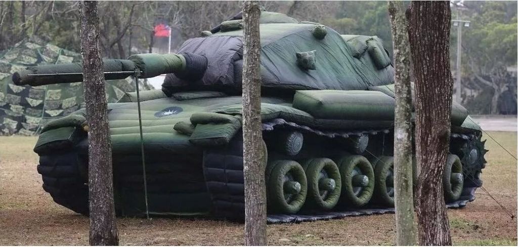 阿图什军用充气坦克